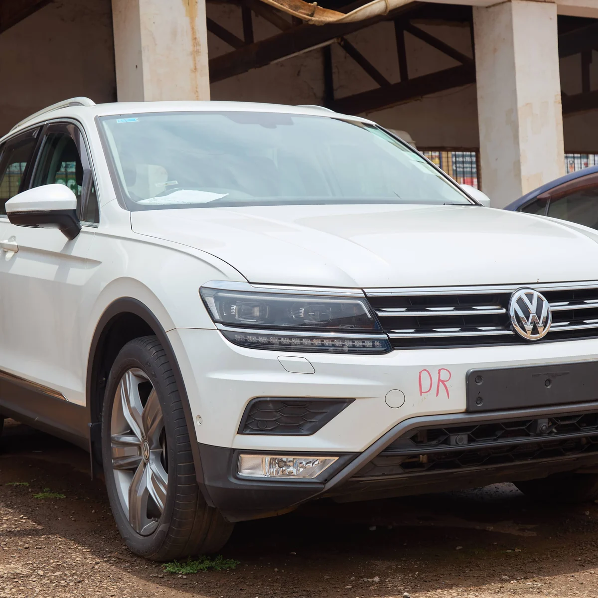 Volkswagen Tiguan 330 TSI 4MOTION Automatic – White