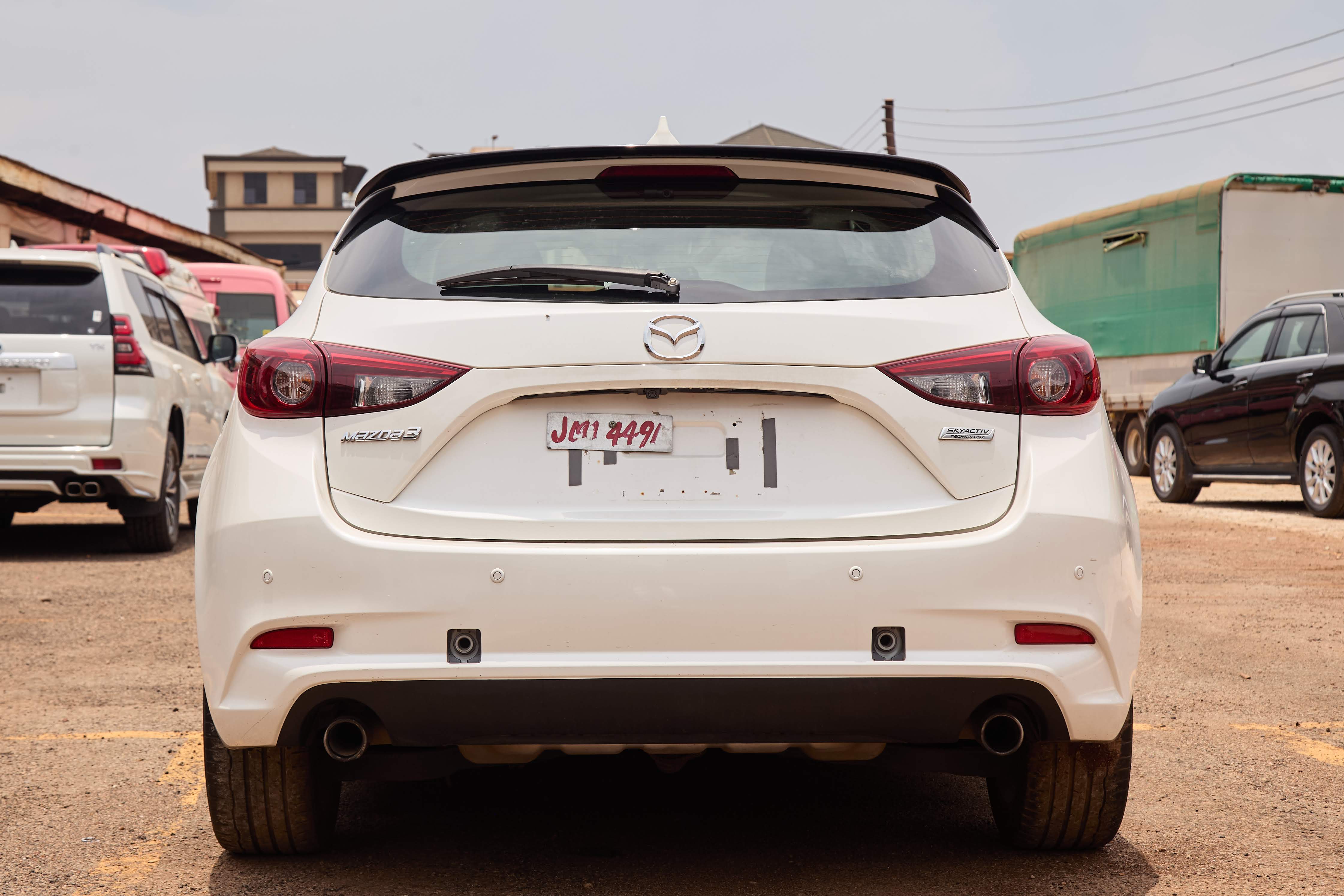 2017 Mazda3 SKYACTIV Automatic Hatchback – White thumbnail 7