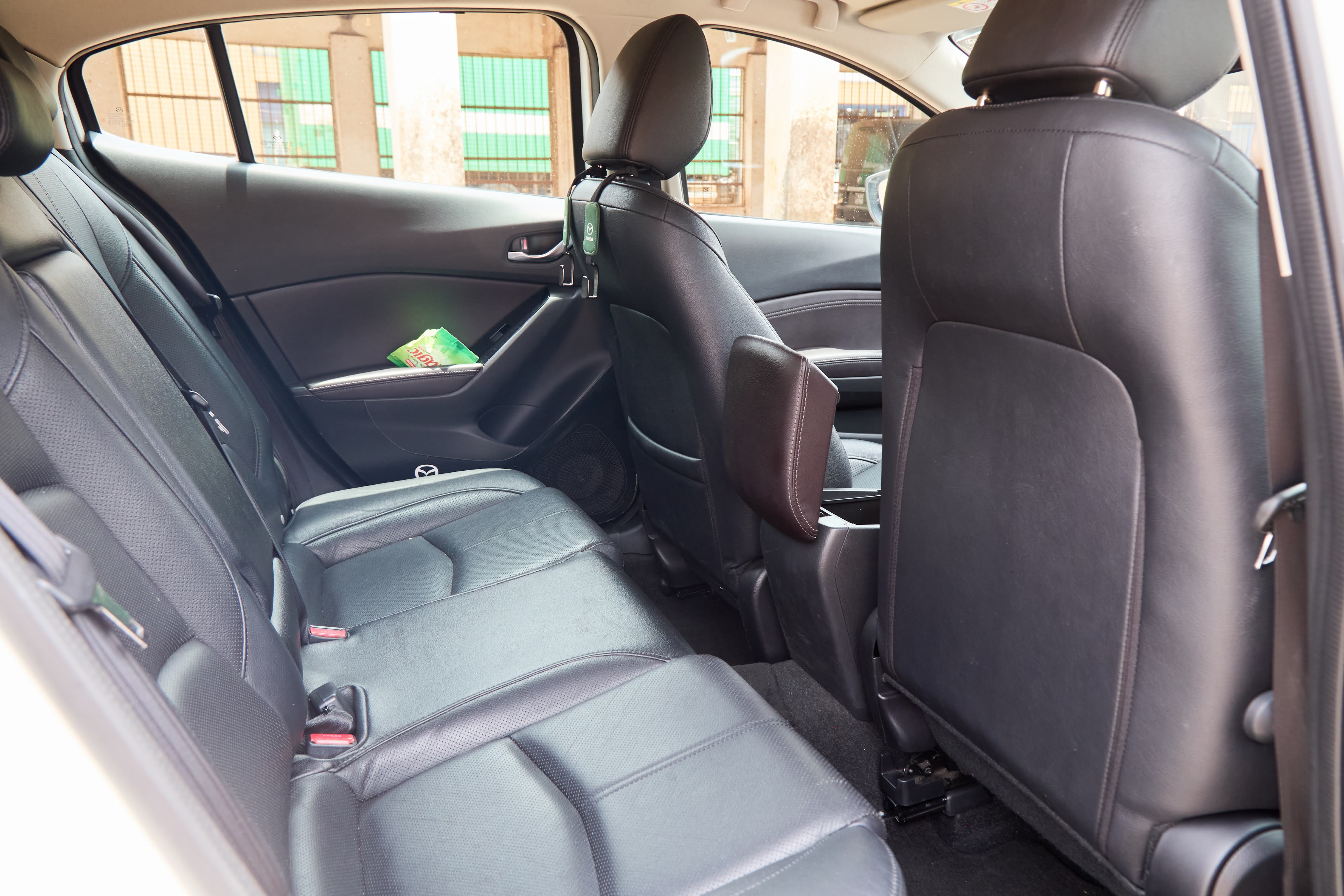 2017 Mazda3 SKYACTIV Automatic Hatchback – White thumbnail 10