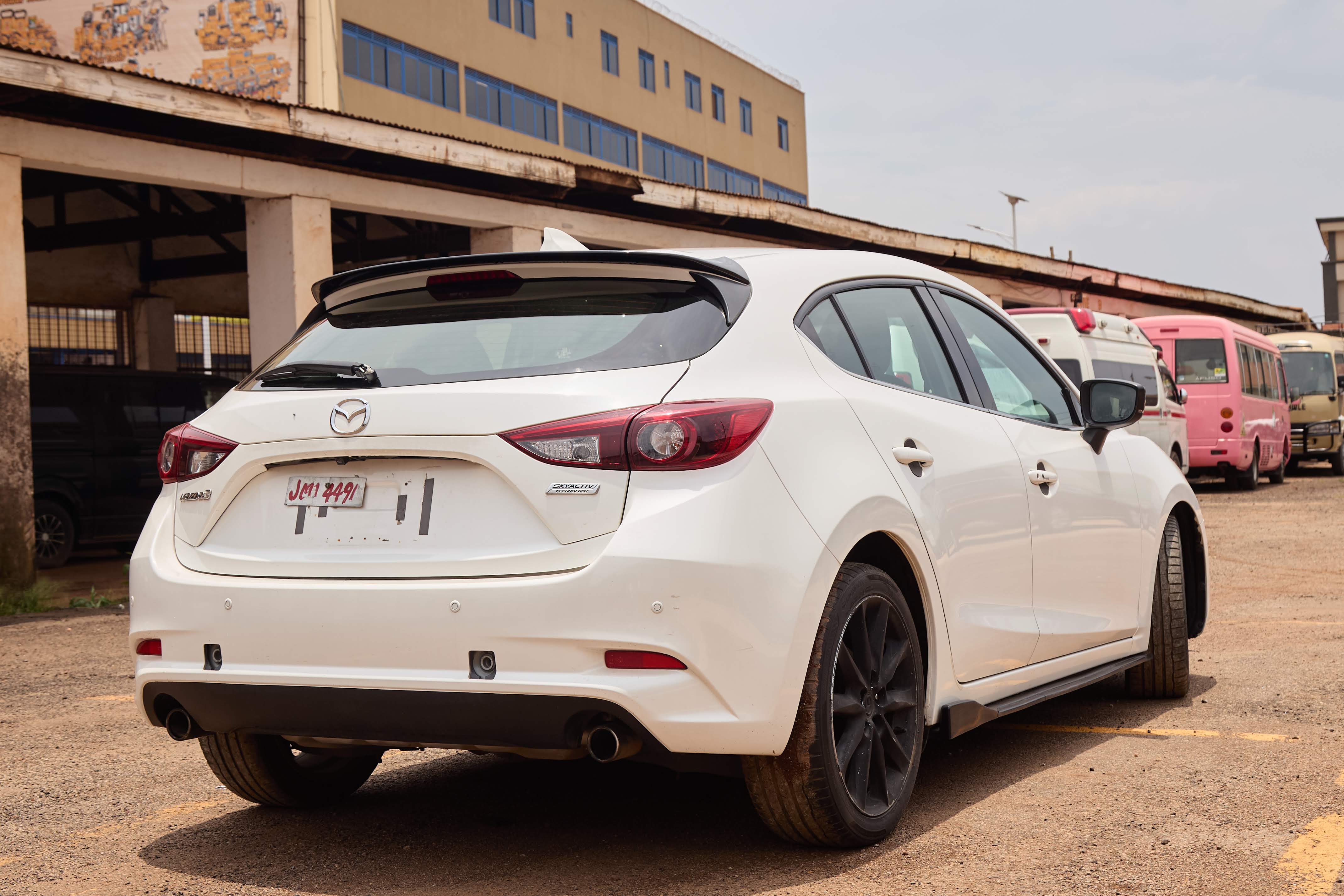 2017 Mazda3 SKYACTIV Automatic Hatchback – White thumbnail 8