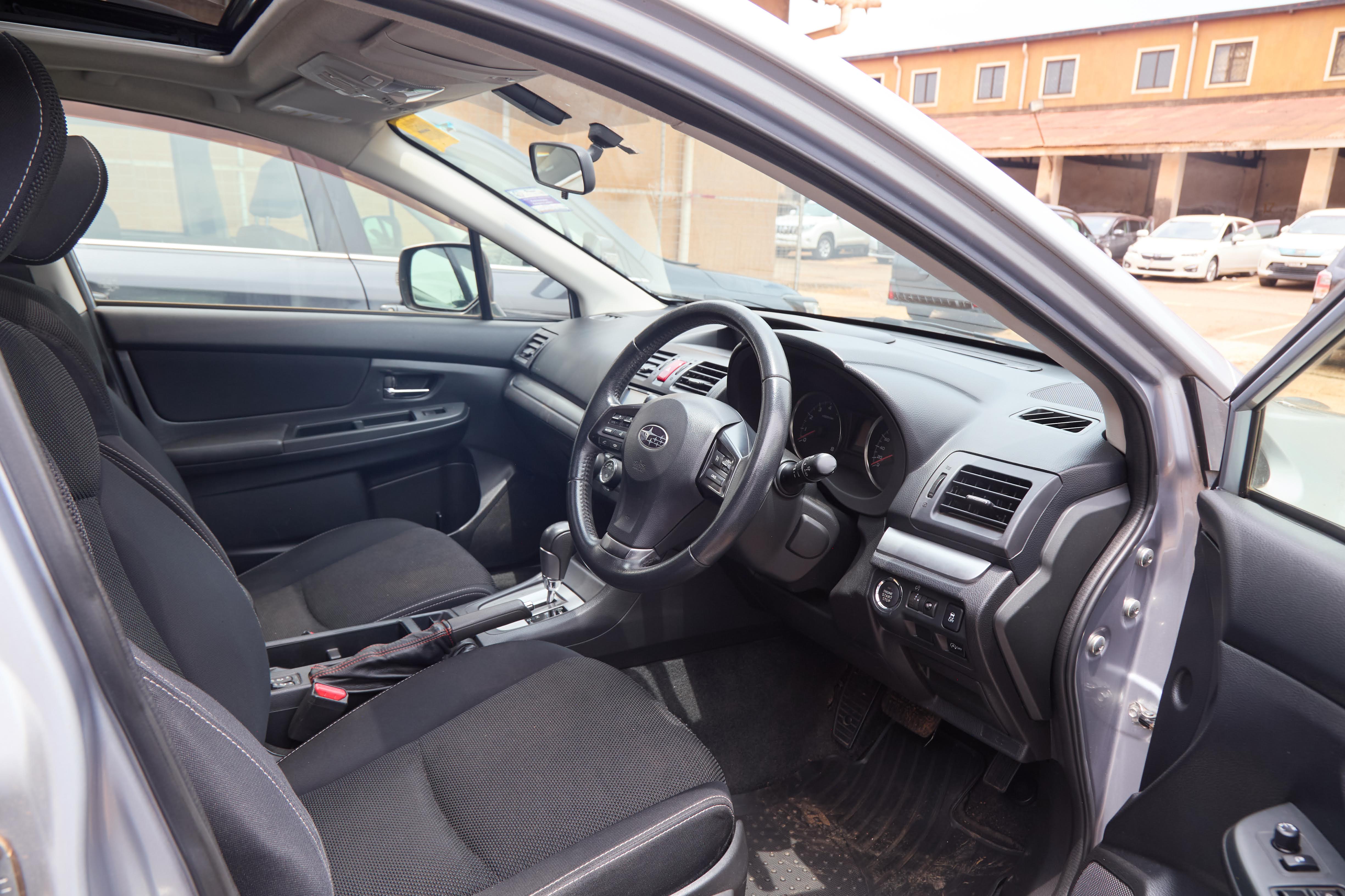 Subaru XV AWD Automatic – Silver thumbnail 4