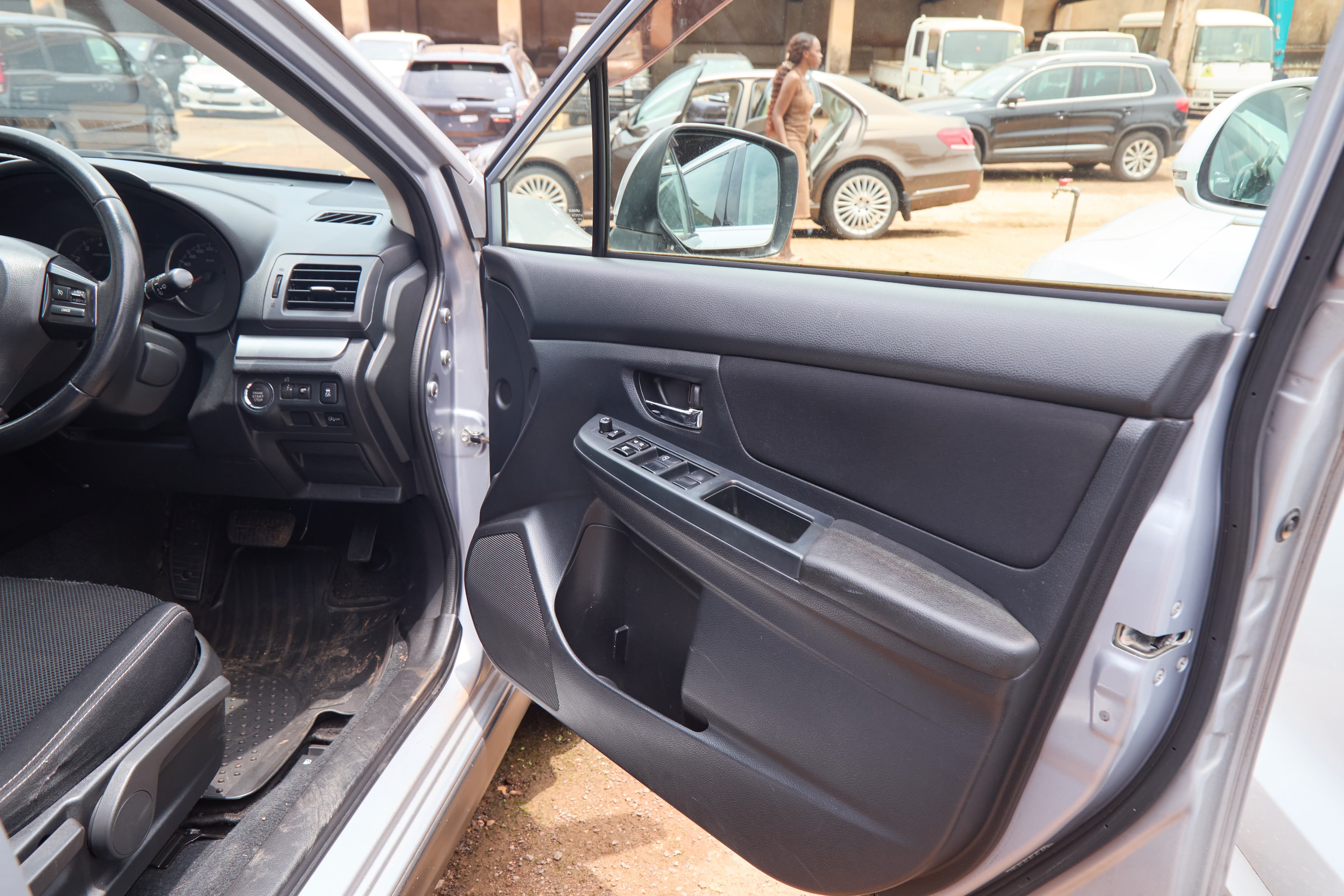 Subaru XV AWD Automatic – Silver thumbnail 5