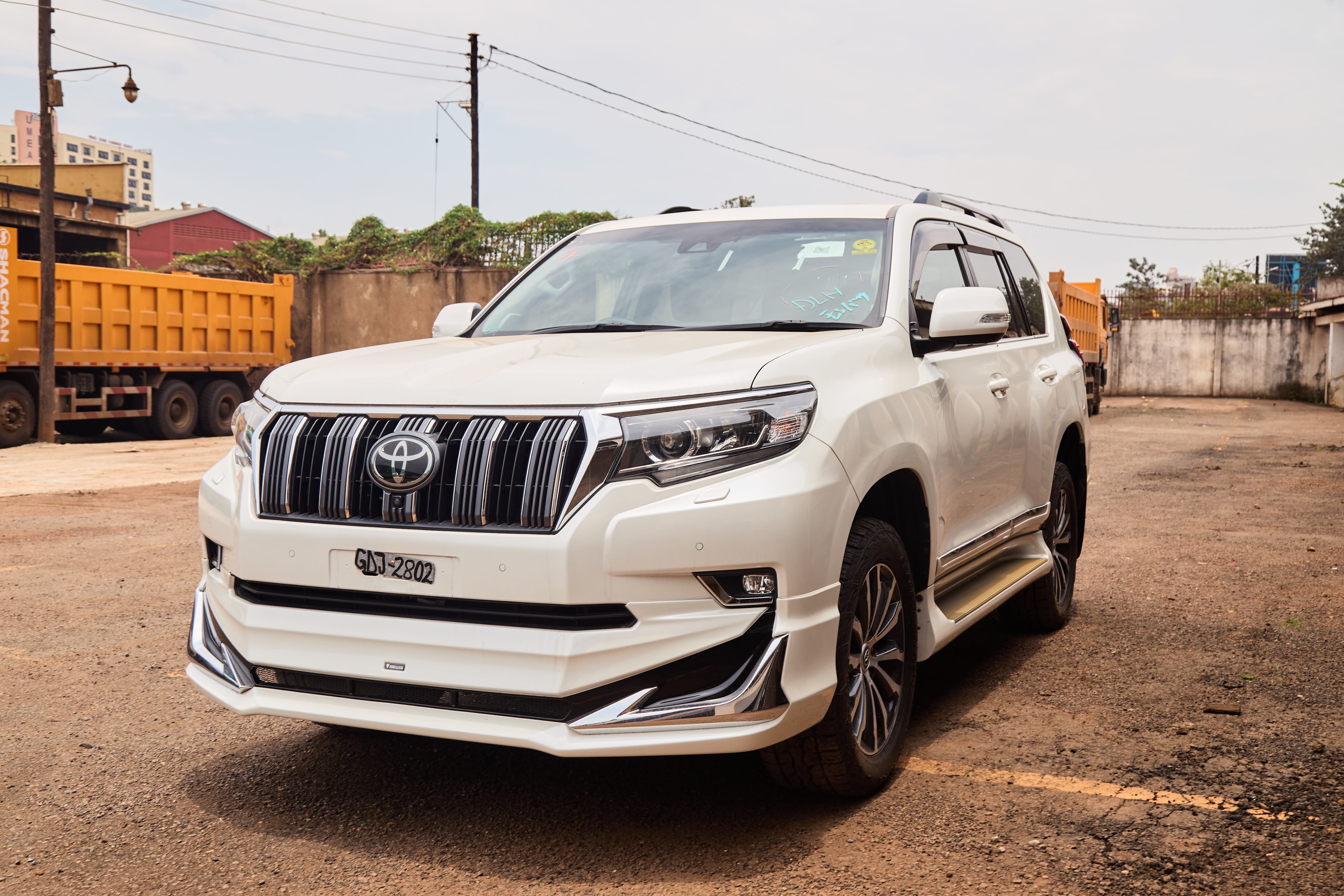 2018 Toyota Land Cruiser Prado TX D-4D – White thumbnail 12