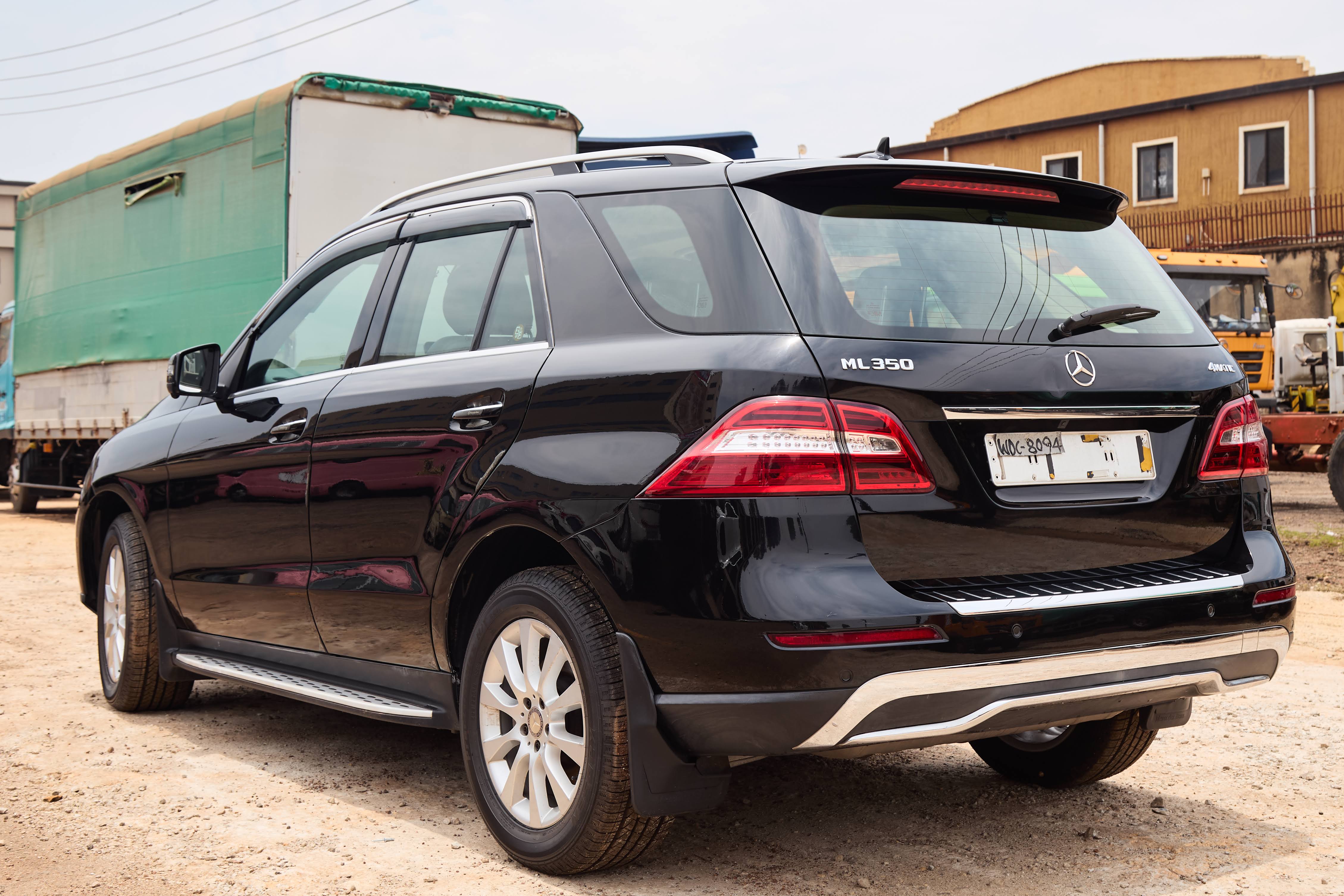 Mercedes-Benz ML350 4MATIC – Black thumbnail 5