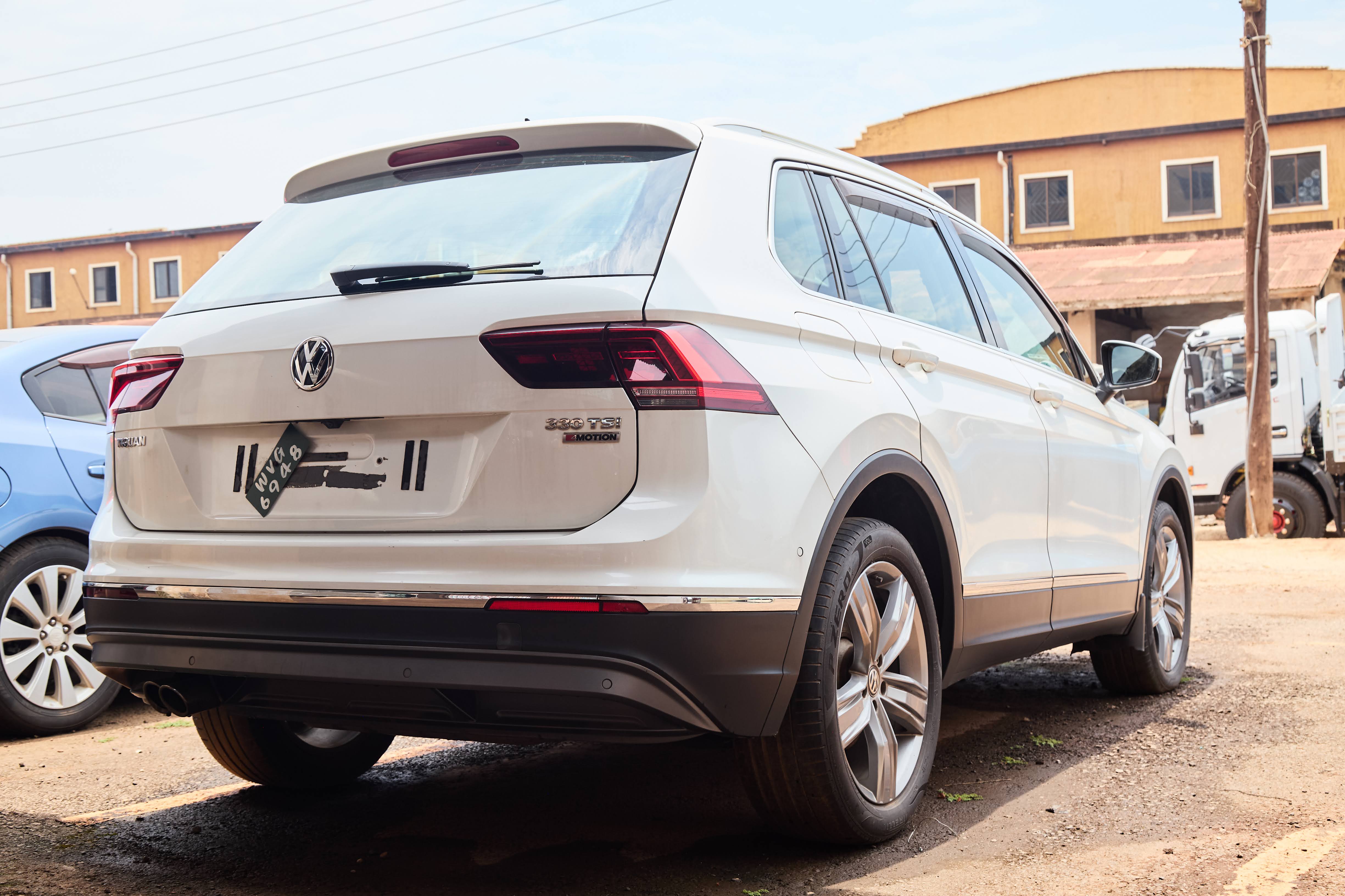 Volkswagen Tiguan 330 TSI 4MOTION Automatic – White thumbnail 6