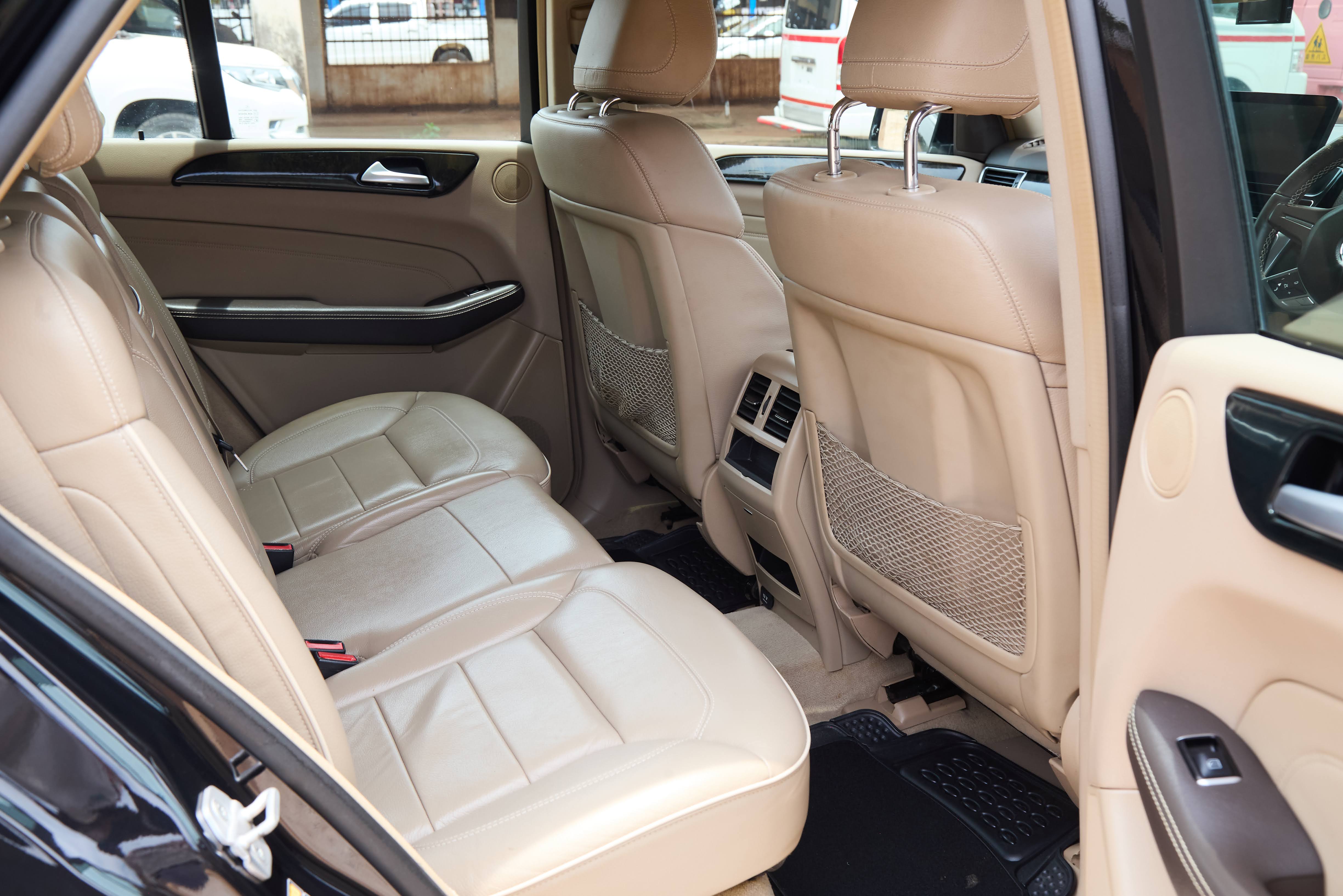 Mercedes-Benz ML350 4MATIC – Black thumbnail 9