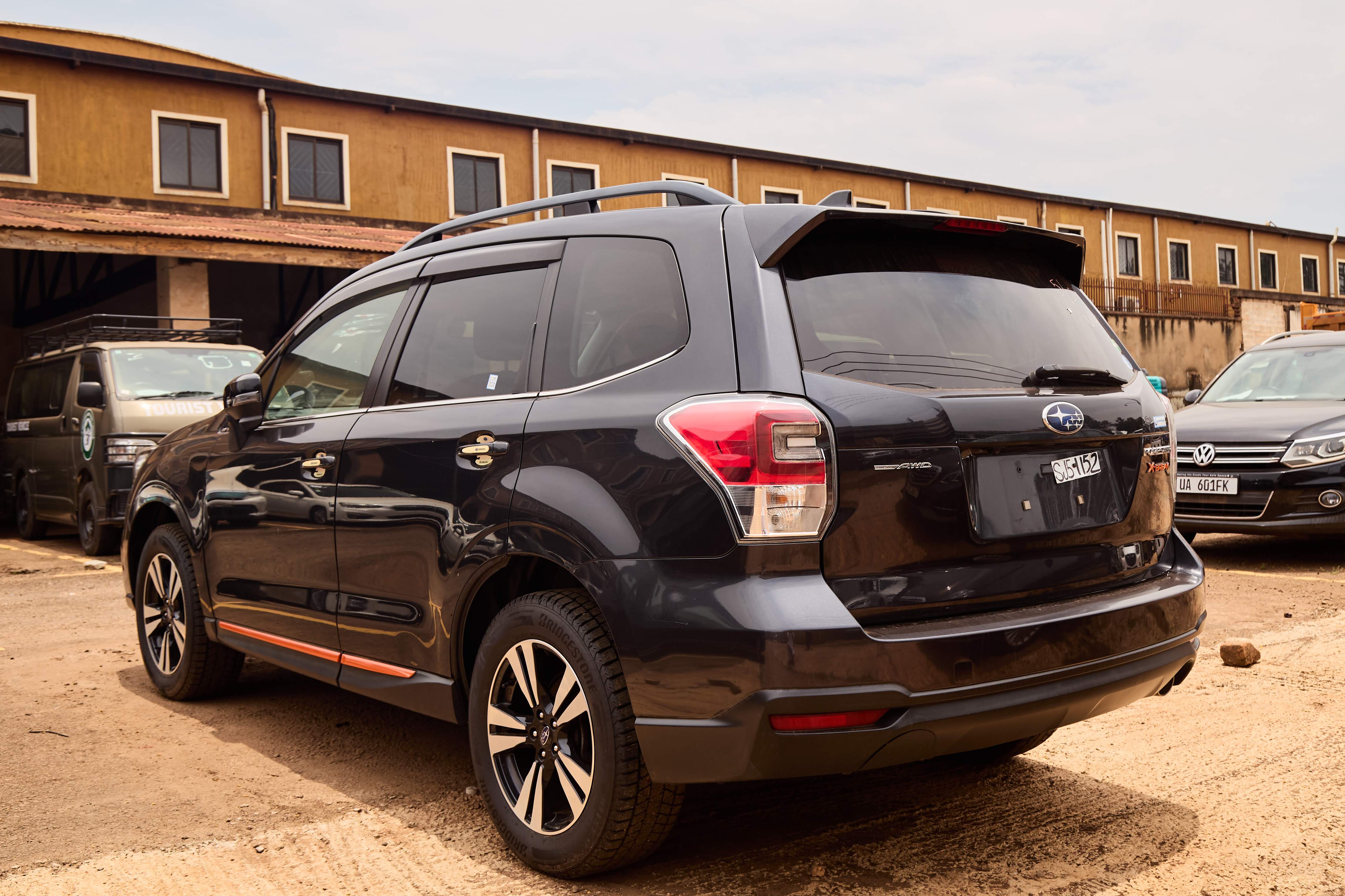 2017 Subaru Forester X-Break AWD – Dark Grey thumbnail 4