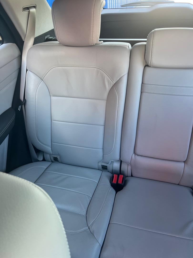 2011 Mercedes-Benz E300 for Sale in Uganda thumbnail 6